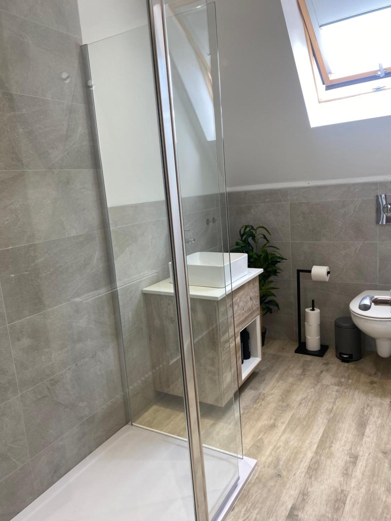 6 Smithhills - Sleeps 3 Excellent Transport Links Glasgow & Airport *