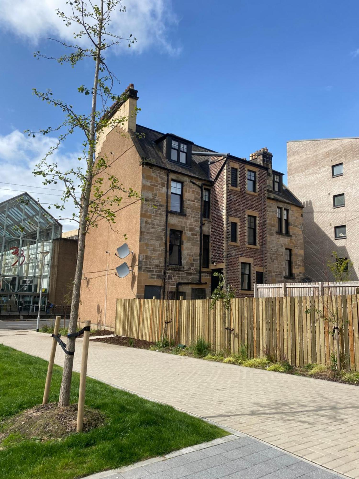 6 Smithhills - Sleeps 3 Excellent Transport Links Glasgow & Airport Apartment